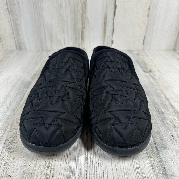 New ZODIAC Women's Preston Black Slippers #570 - Picture 4 of 8